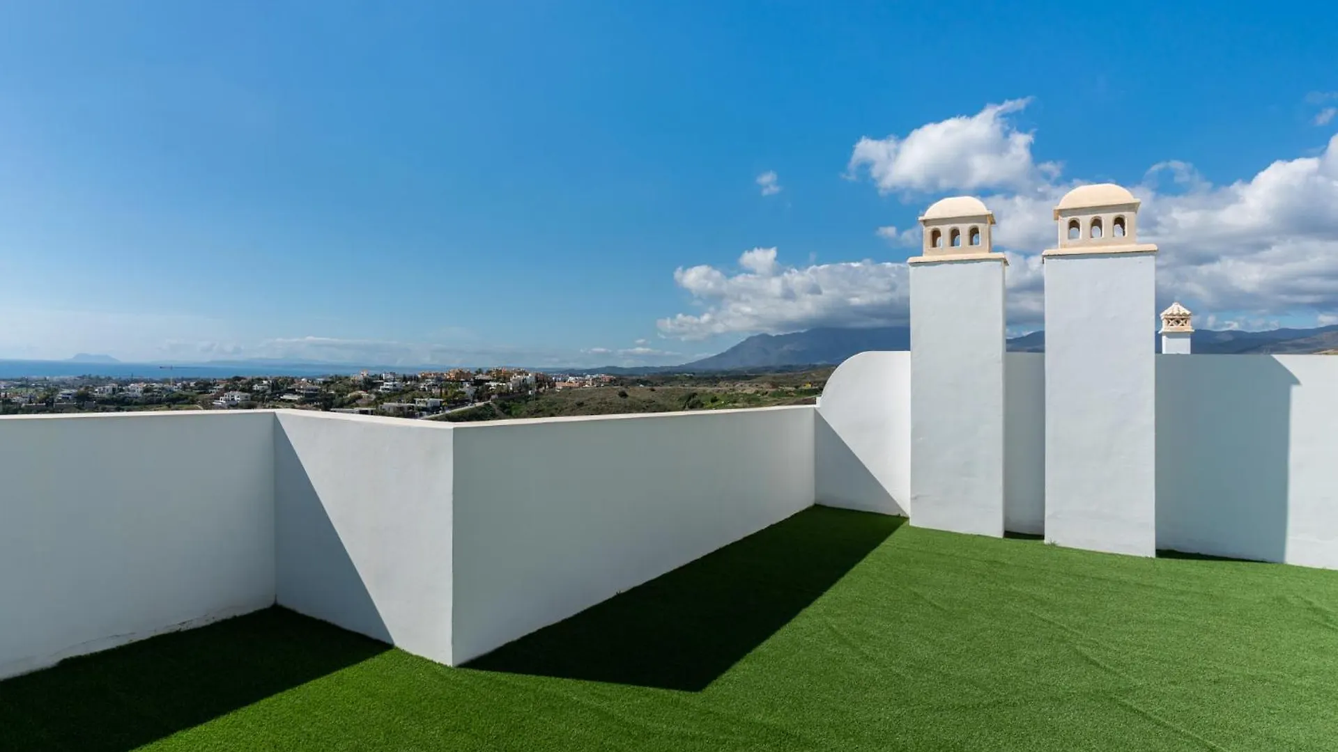 Paraiso Penthouse Unique Sea View To Gibraltar Estepona 0*,  Spanje