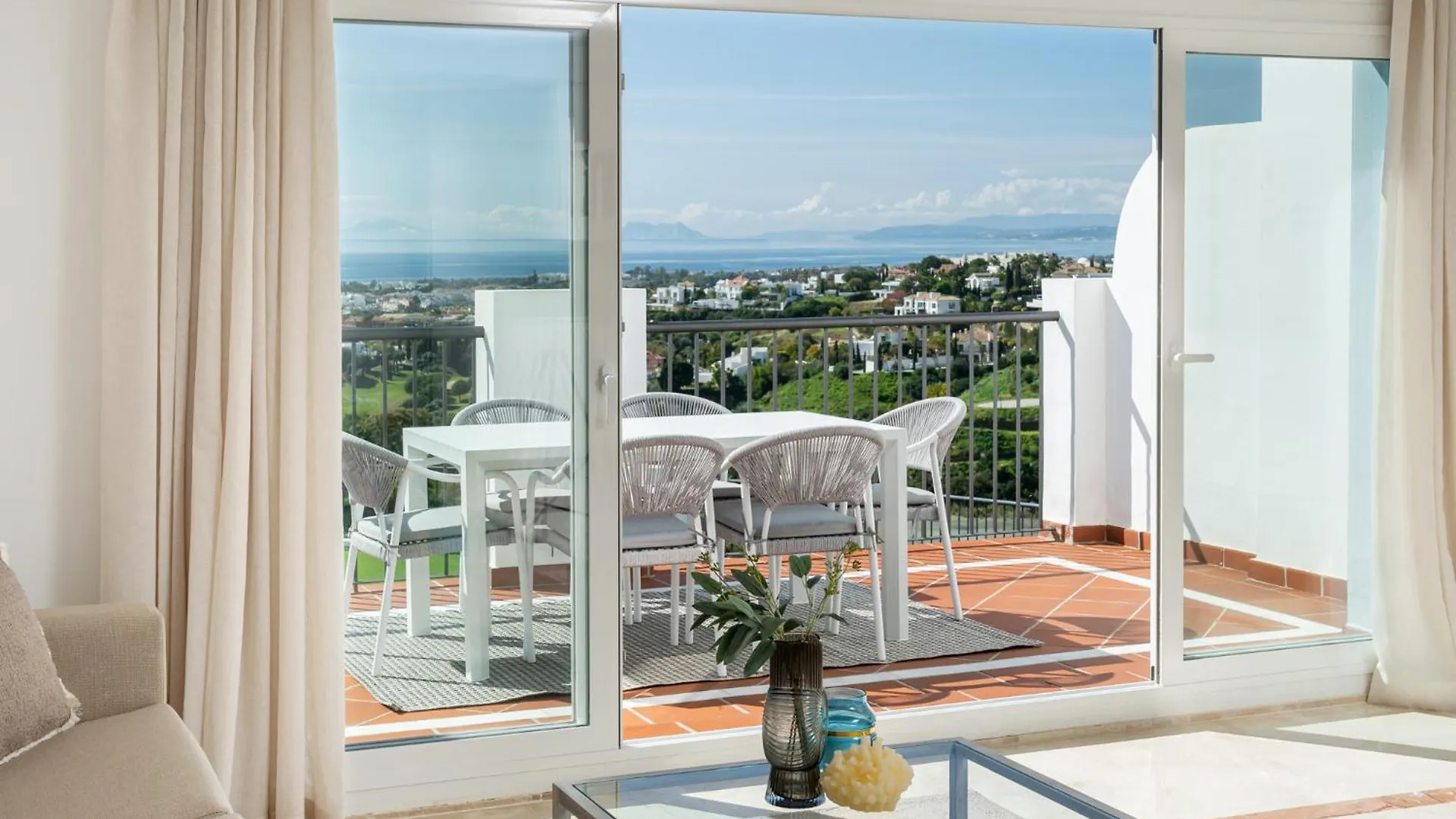 Appartement Paraiso Penthouse Unique Sea View To Gibraltar Estepona Spanje