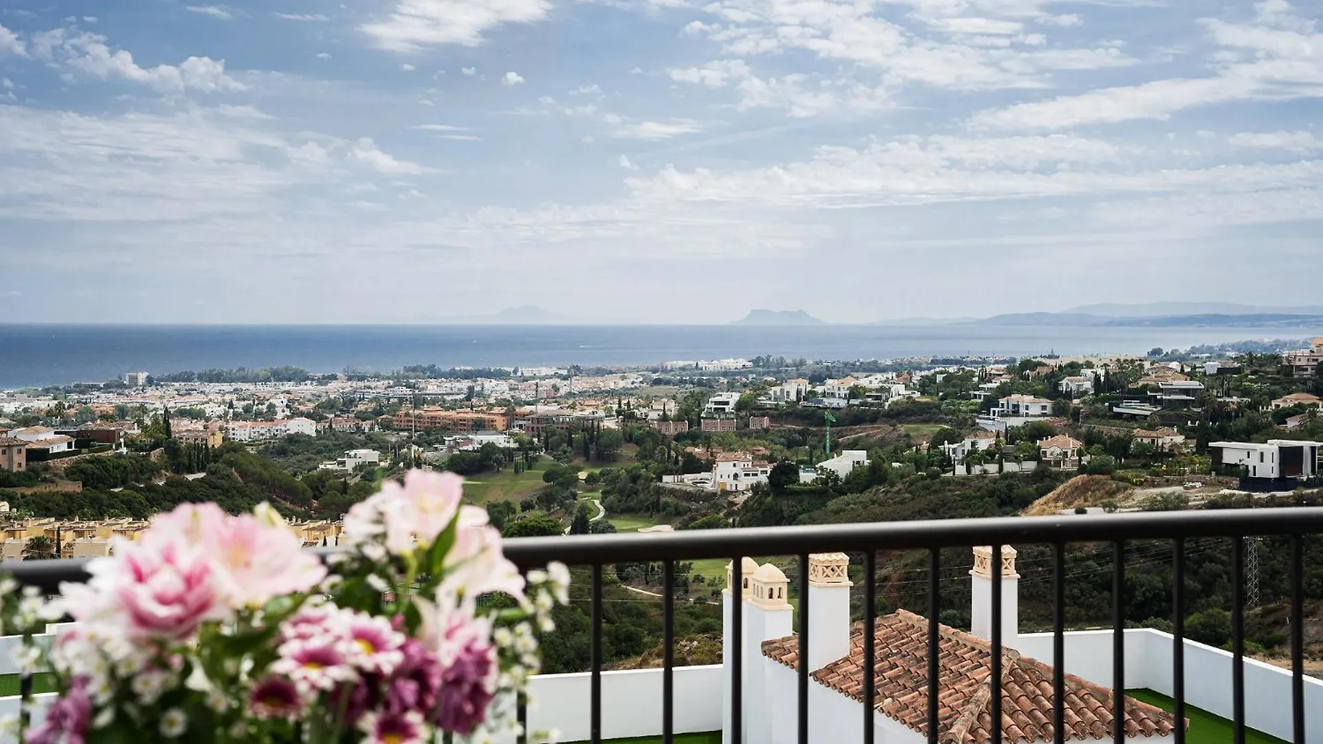 Paraiso Penthouse Unique Sea View To Gibraltar Estepona